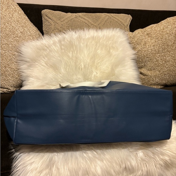 💙💙Calvin Klein Blue Tote Bag💙💙 - Picture 4 of 11
